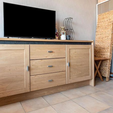 Contemporary Apartment In Oostende With Balcony Exterior photo